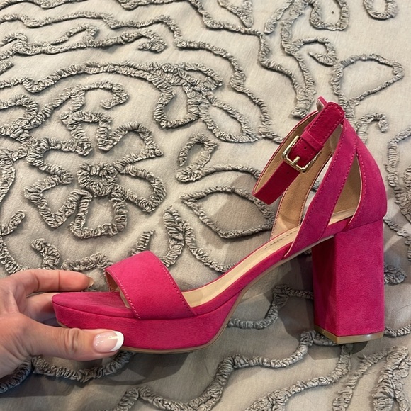 Chinese Laundry Heels - Size 9M - Picture 5 of 6